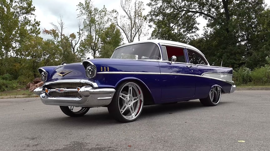 Chevy Bel Air z roku 1957 se stylovým koženým interiérem